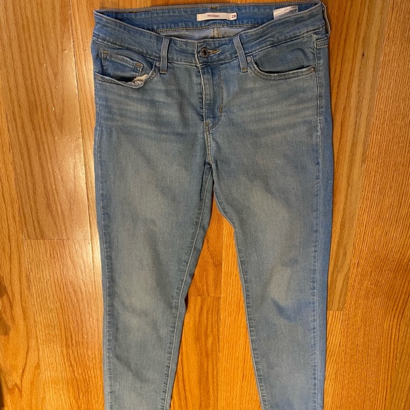 Signature by Levi Strauss Denim - Women Levi jeans size 28